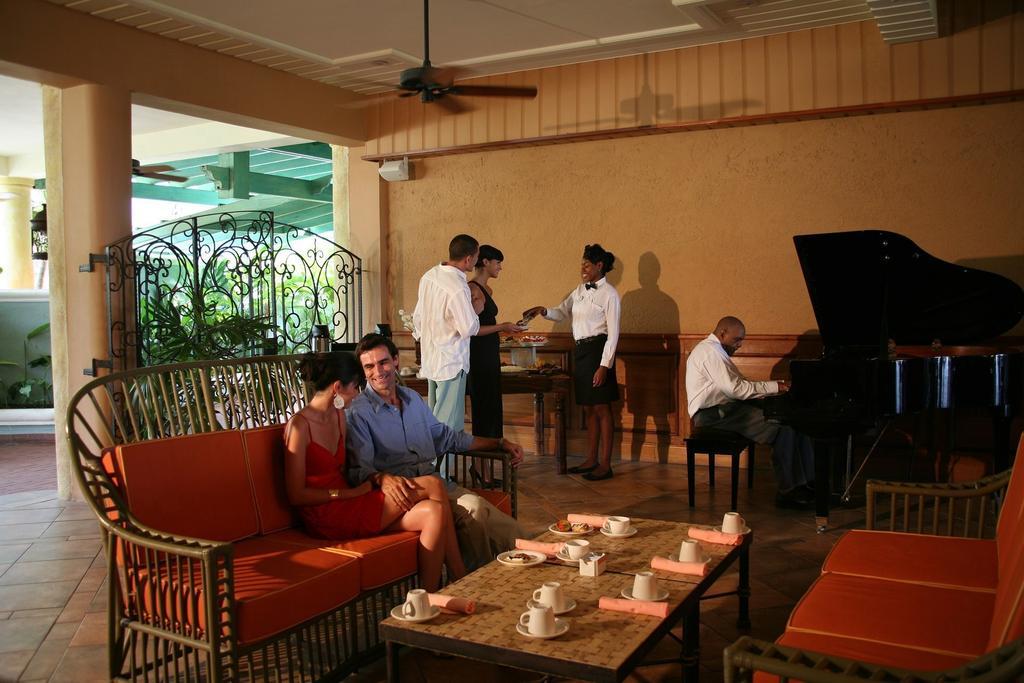 ซันเซ็ต บีช รีสอร์ต สปา แอนด์ วอเตอร์พาร์ค ออล- อินคลูซีฟ Hotel มอนเทโกเบย์ ภายนอก รูปภาพ